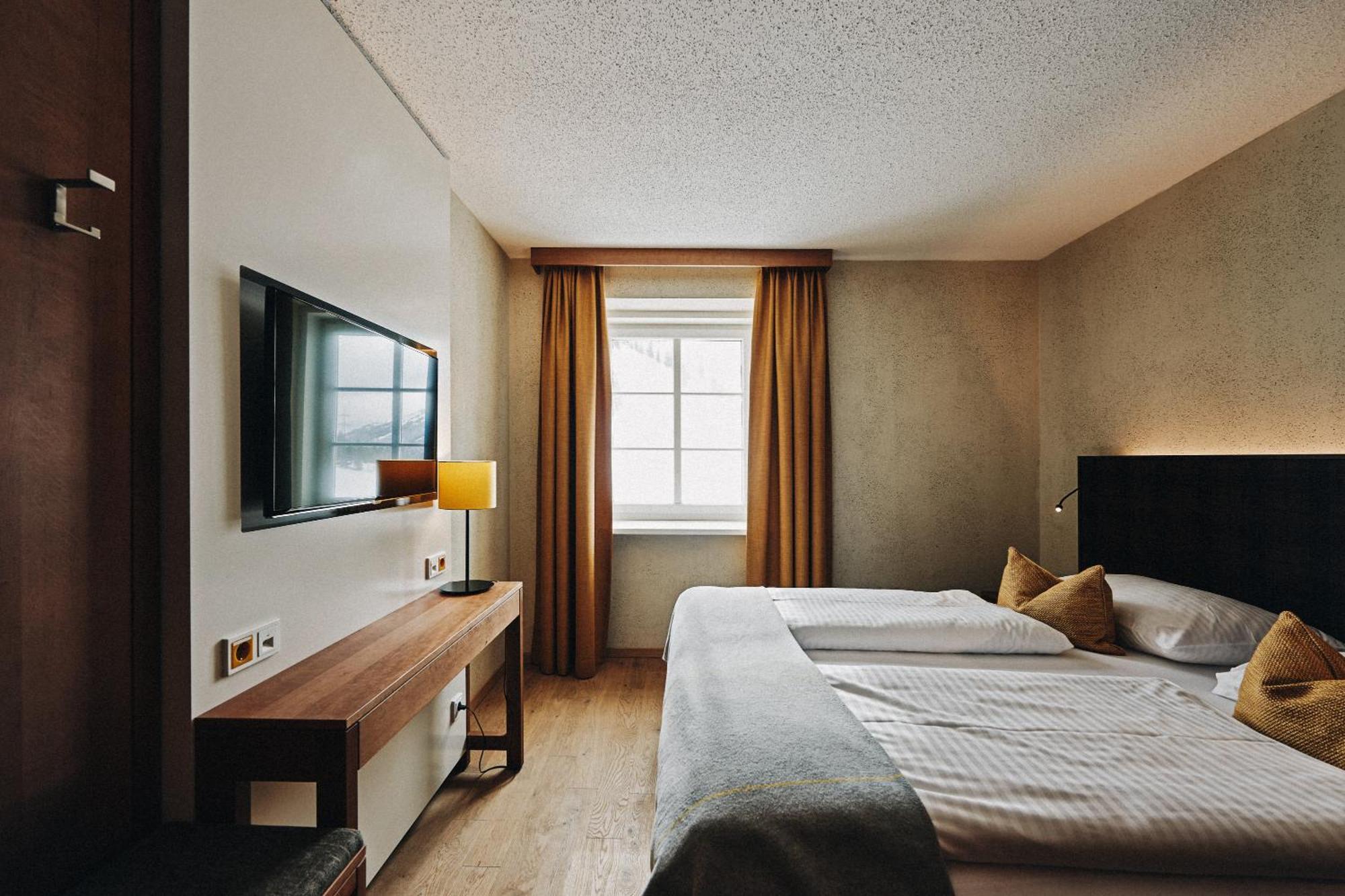 Apres Post Hotel Stuben am Arlberg Ngoại thất bức ảnh