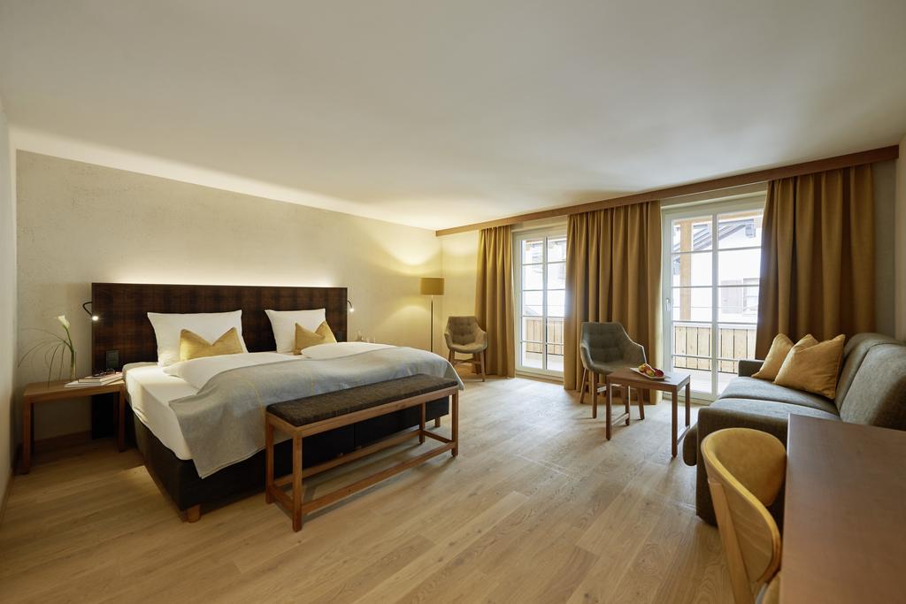 Apres Post Hotel Stuben am Arlberg Ngoại thất bức ảnh