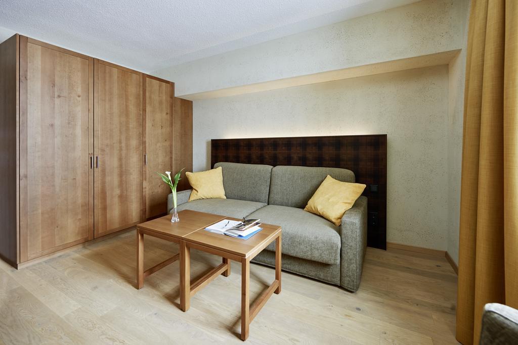 Apres Post Hotel Stuben am Arlberg Ngoại thất bức ảnh